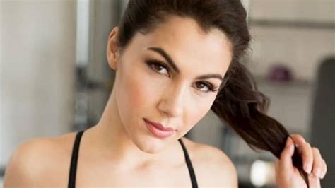 altezza valentina nappi|Valentina Nappi